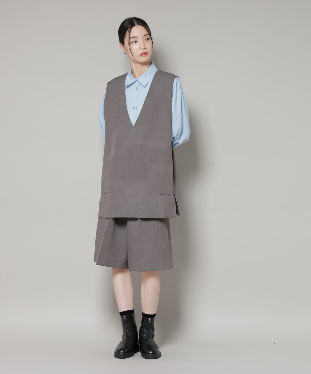 Vネックベスト×ハーフパンツ セットアップ