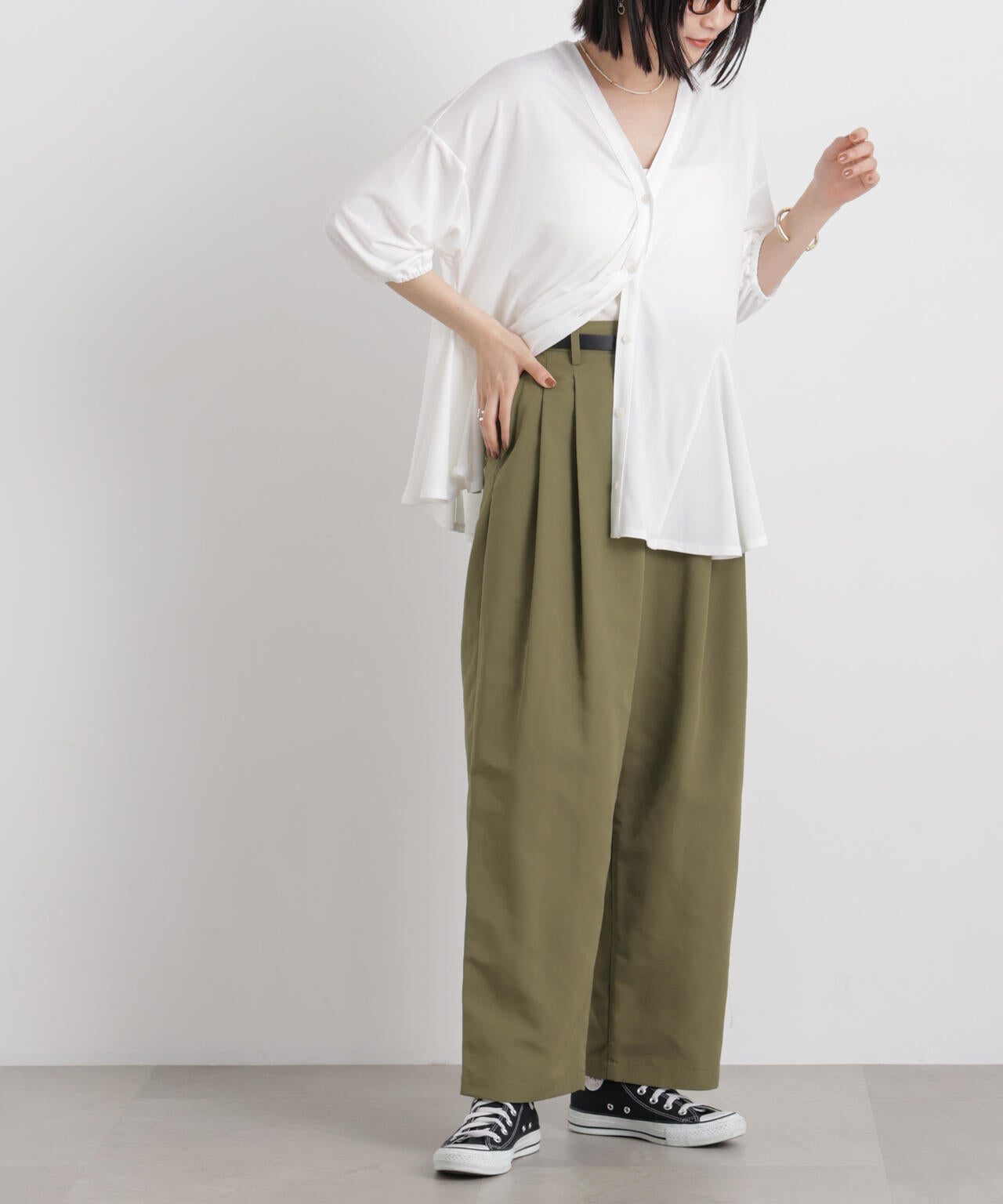 平織りツータックワイドパンツ